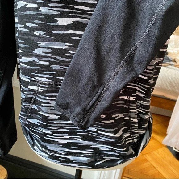 Nike Women’s Therma Fit Pullover Hoodie - Picture 7 of 9